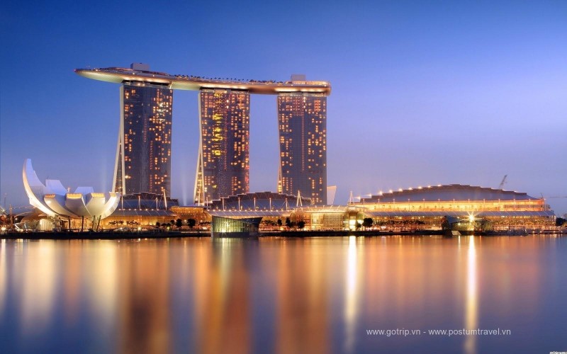  Ai cũng muốn một lần được đi du lịch Singapore, vì sao vậy?